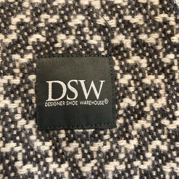 Reversible soft throw - Picture 2 of 3